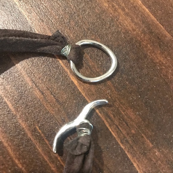 Blue stone and wood beaded suede necklace - Picture 3 of 3